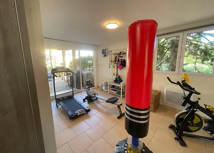 Gîte les Noisetiers Maison familiale avec piscine